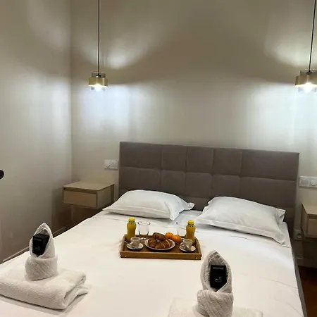 Modern -2bdr 6p - 300m From The